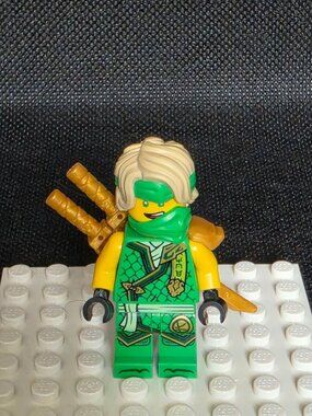 Lego Ninjago Lloyd Minifigure Dragons Rising Tournament Temple 71814 Gold Swords